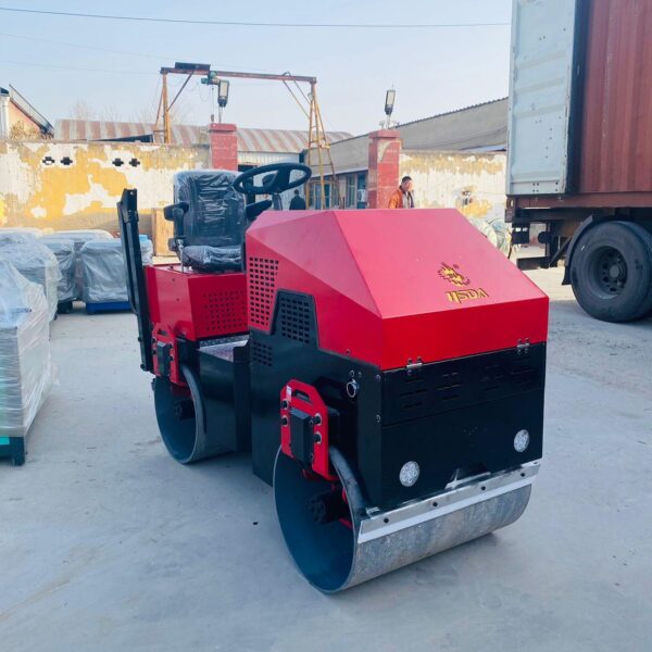Ride On Road Roller - Image 2